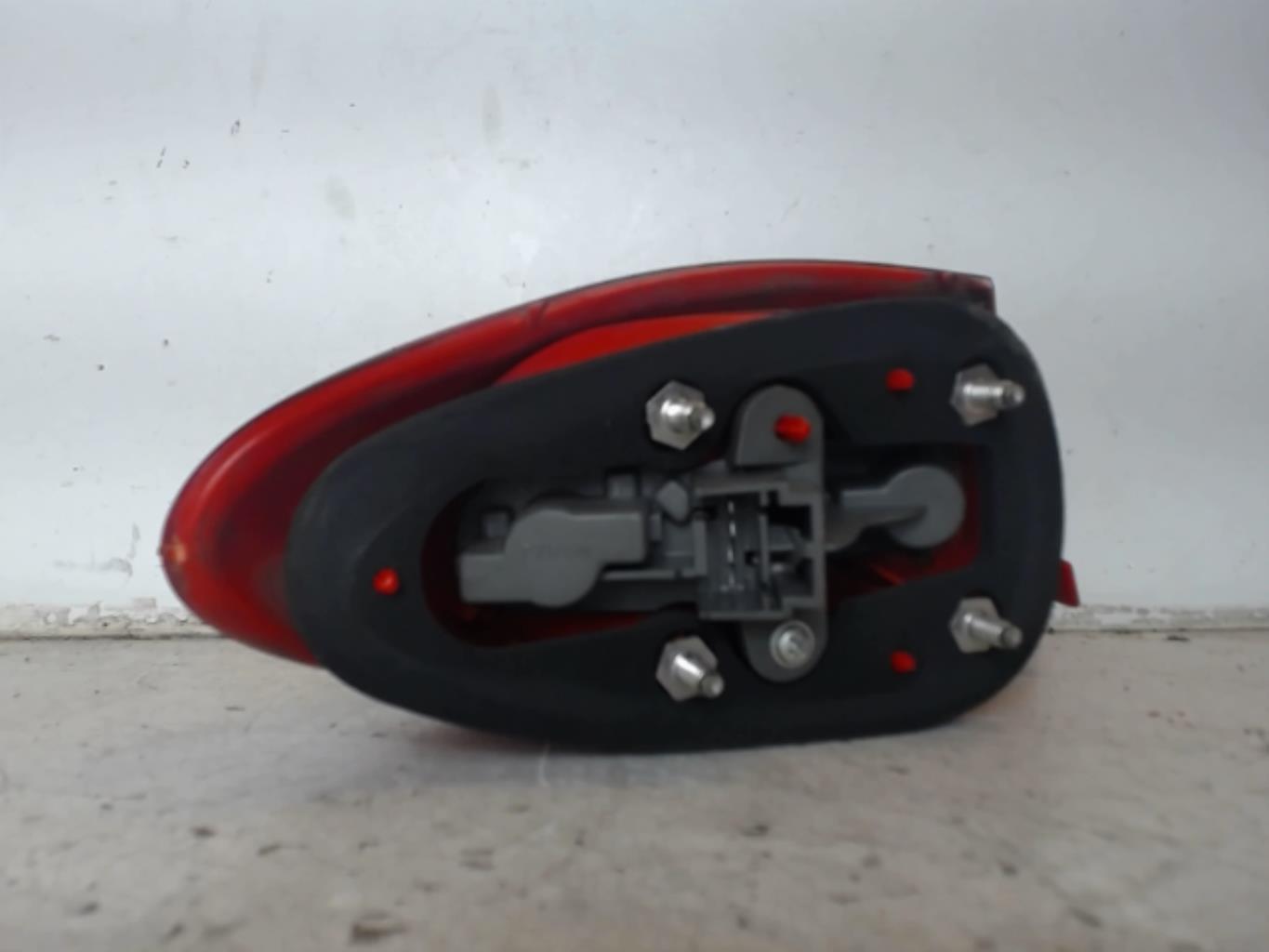Fanale posteriore principale destro (luci) ALFA ROMEO 147 PHASE 2 Diésel - 1