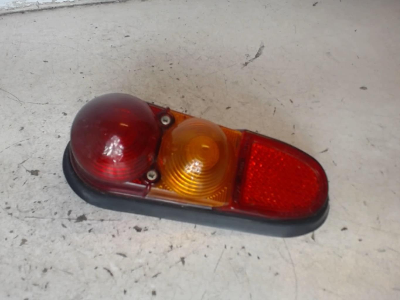 Fanale posteriore principale destro (luci) RENAULT R4 Gasolina - 1