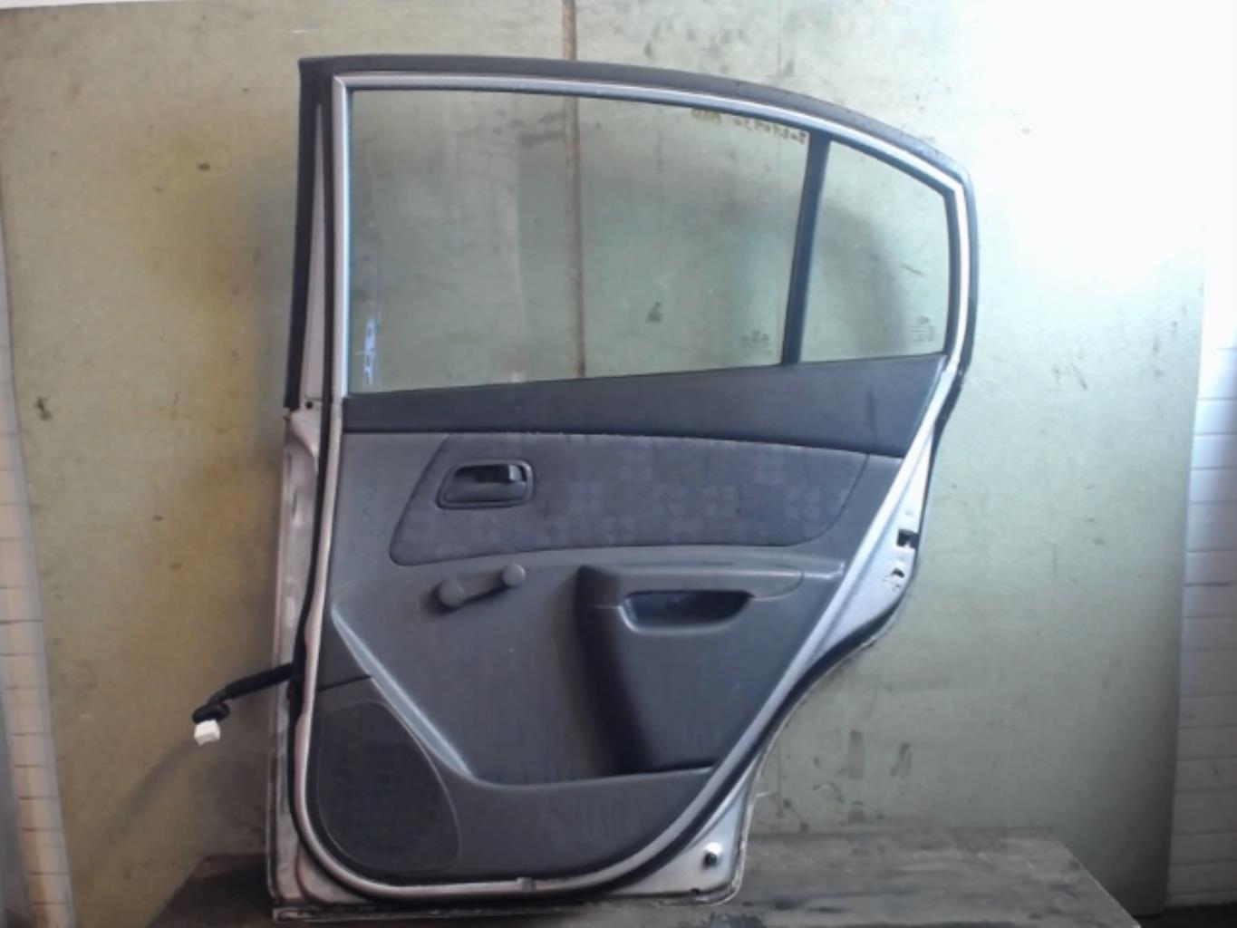 Puerta trasera derecha KIA RIO 2 PHASE 1 Diésel - 1