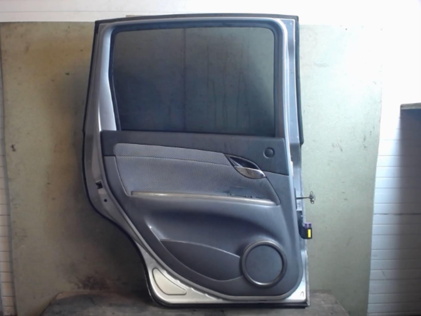 Portiera posteriore sinistra FIAT CROMA 2 PHASE 1 BREAK Diésel - 1