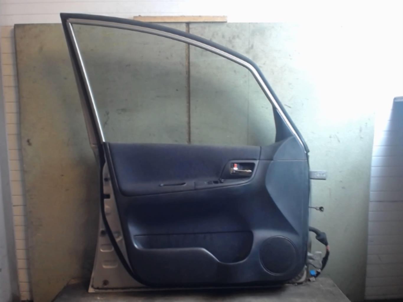 Portiera anteriore sinistra TOYOTA COROLLA VERSO 1 Diésel - 1