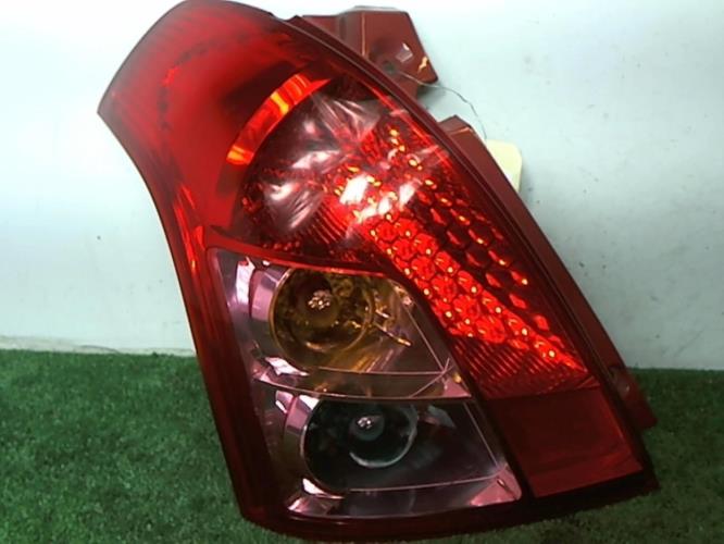 Image Feu arriere principal gauche (feux) - SUZUKI SWIFT 3