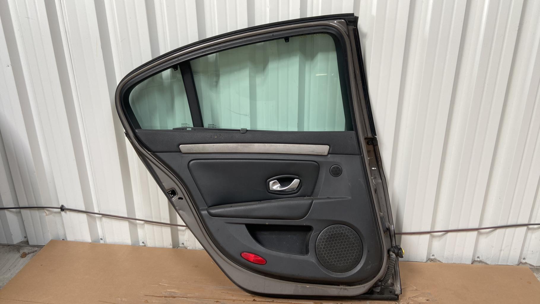 Portiera posteriore sinistra RENAULT LAGUNA 3 PHASE 1 Diésel - 1