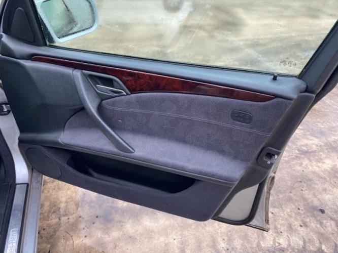 Image Capot - MERCEDES CLASSE E 210