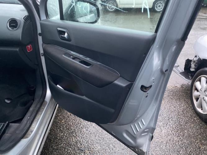 Image Pare soleil droit - PEUGEOT 3008 1