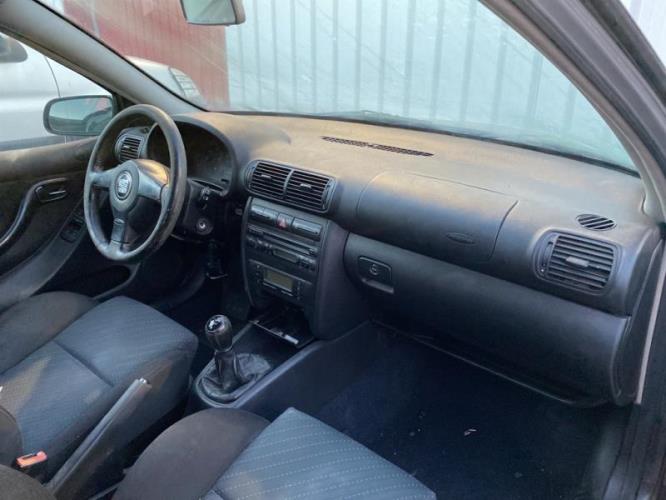 Image Pare choc arriere - SEAT LEON 1