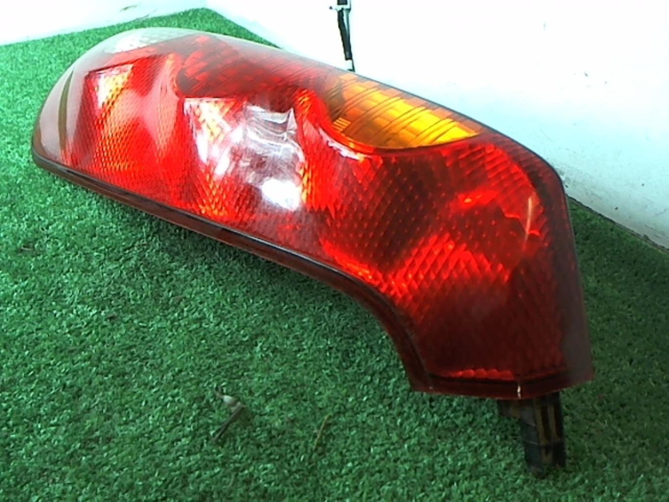 Fanale posteriore principale destro (luci) NISSAN NOTE 1 PHASE 1 Diésel - 1