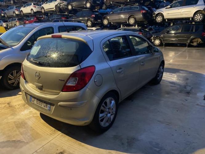 Image Porte avant gauche - OPEL CORSA D