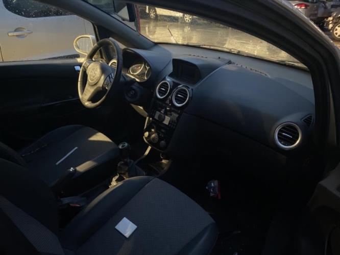 Image Porte avant gauche - OPEL CORSA D
