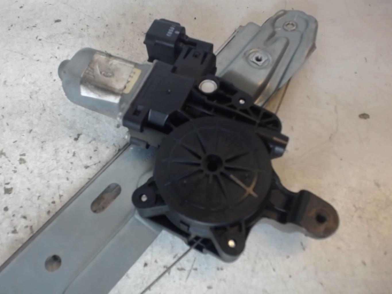Leve vitre electrique arriere droit FORD C-MAX 2 PHASE 1 Diesel - 1