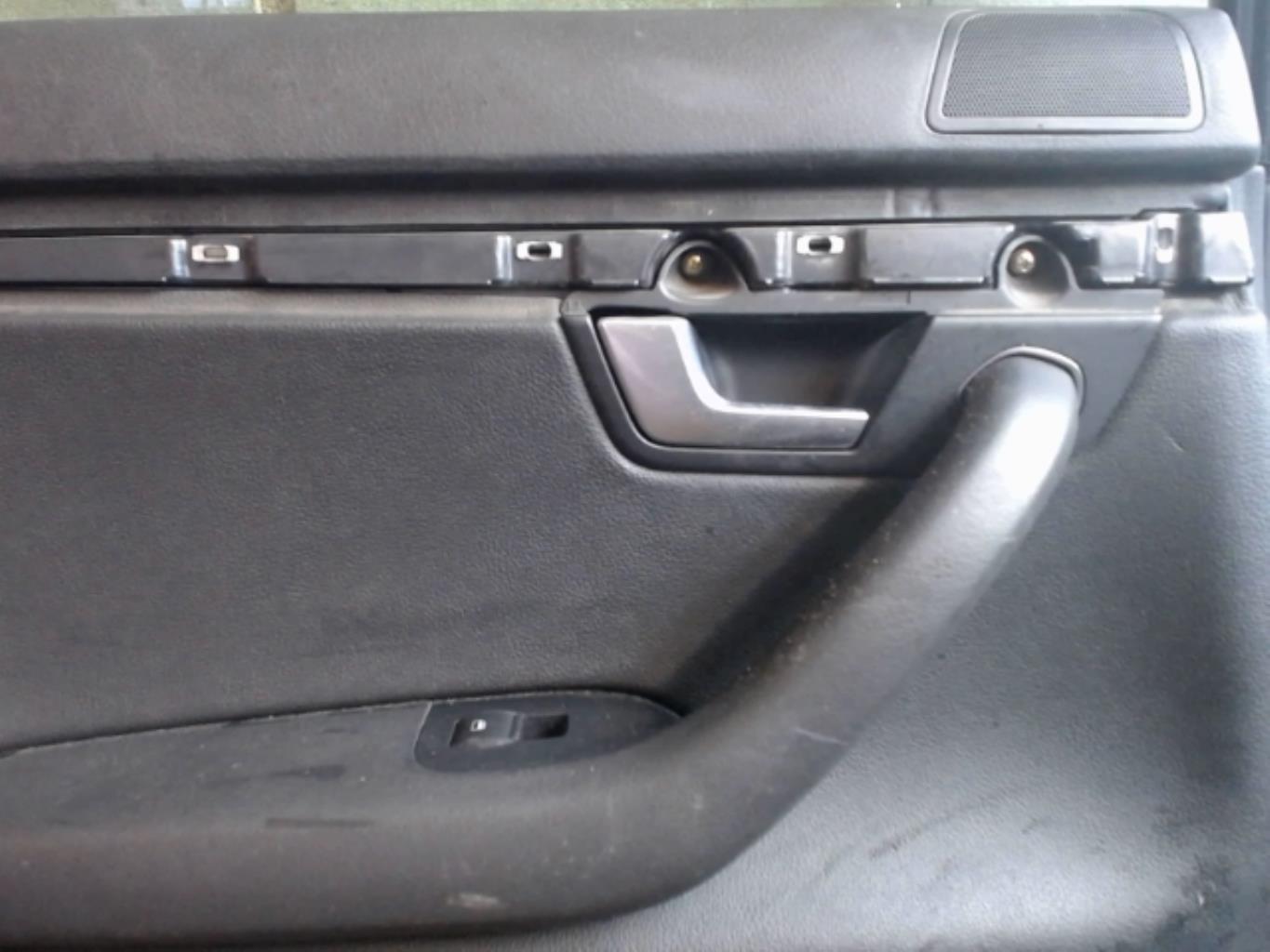 Portiera posteriore sinistra AUDI A4 2 AVANT PHASE 2 BREAK Diésel - 1