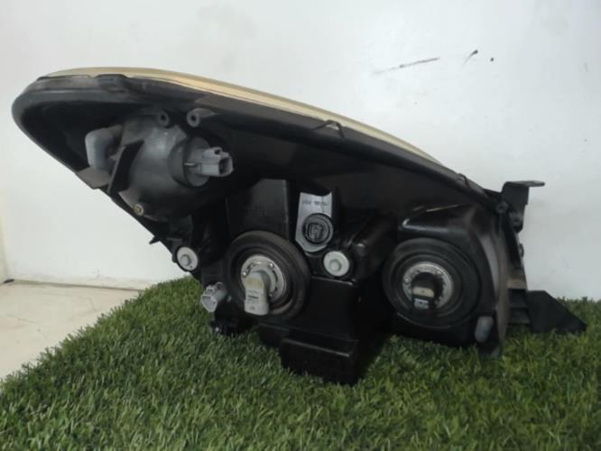 Image Optique avant principal gauche (feux)(phare) - TOYOTA COROLLA VERSO 2