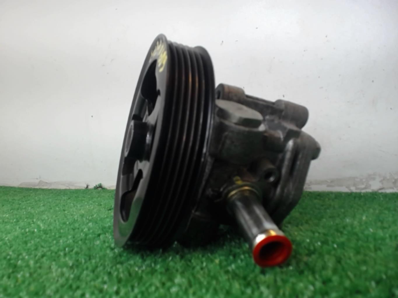 Pompe de direction PEUGEOT 4007 Diesel - 1