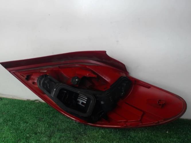 Image Feu arriere principal gauche (feux) - PEUGEOT 207