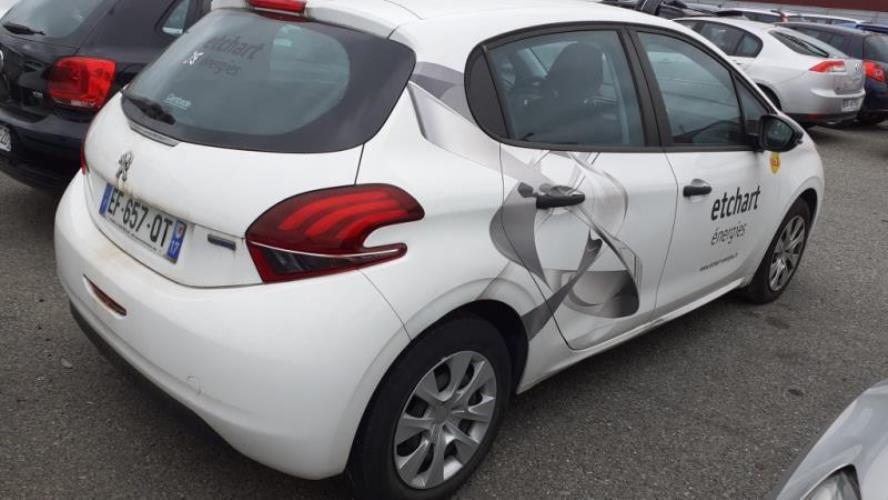 Image Volant - PEUGEOT 208 1