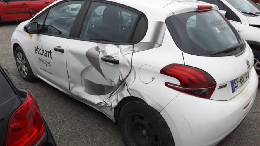Image Volant - PEUGEOT 208 1