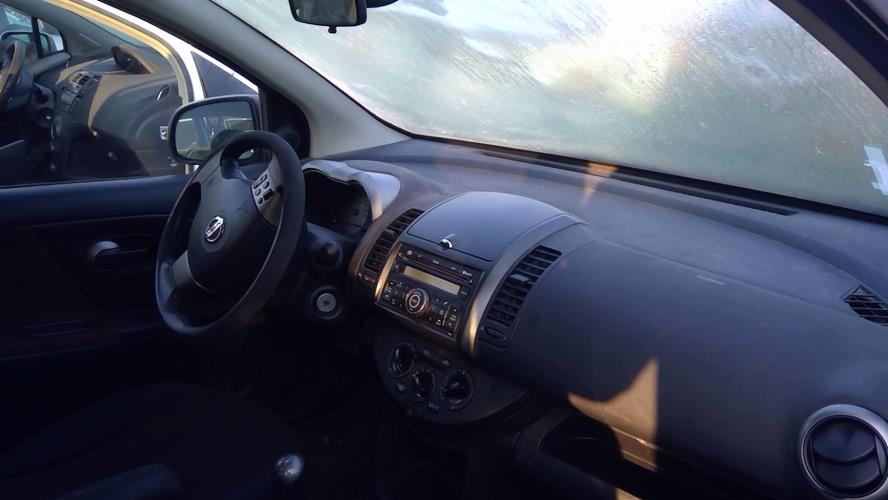 Image Trappe d'essence - NISSAN NOTE 1