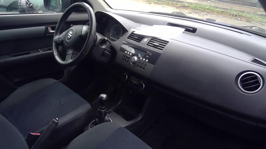 Image Feu arriere principal gauche (feux) - SUZUKI SWIFT 3