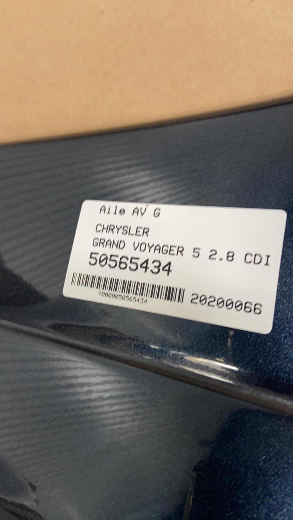 Parafango anteriore sinistro CHRYSLER GRAND VOYAGER 5  - 1
