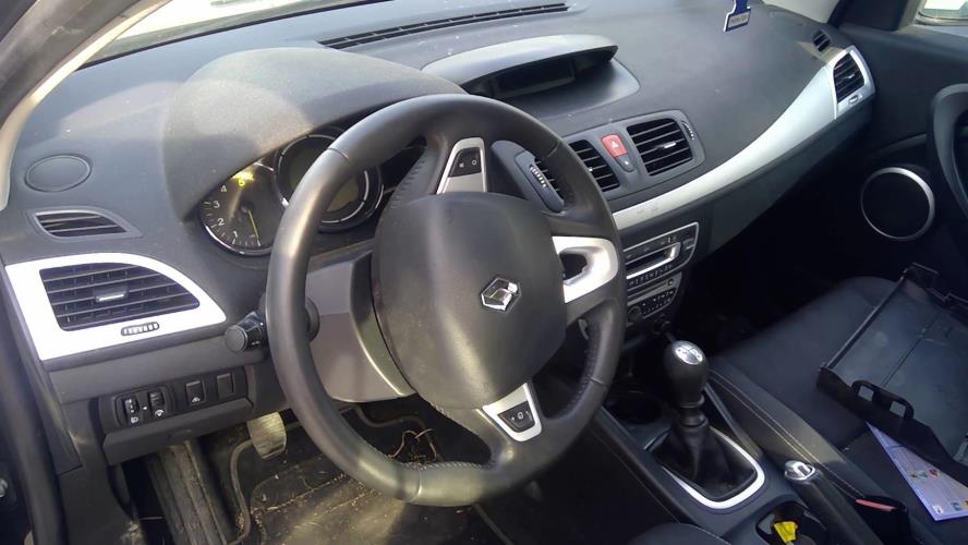 Image Trappe d'essence - RENAULT MEGANE 3