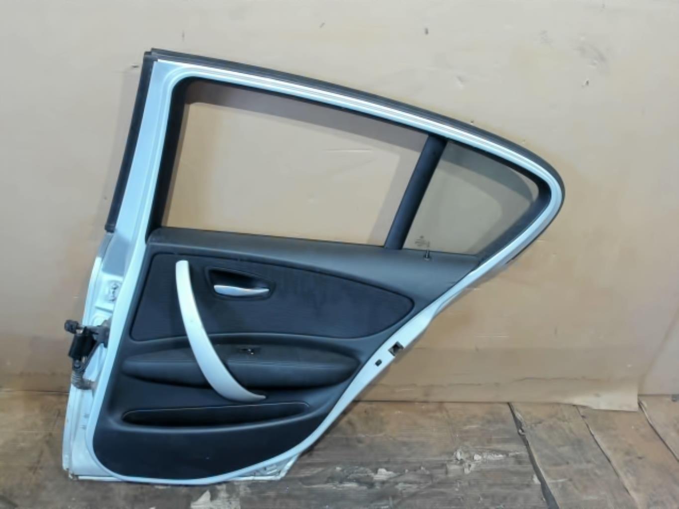 Puerta trasera derecha BMW SERIE 1 E87 PHASE 2 Diésel - 1
