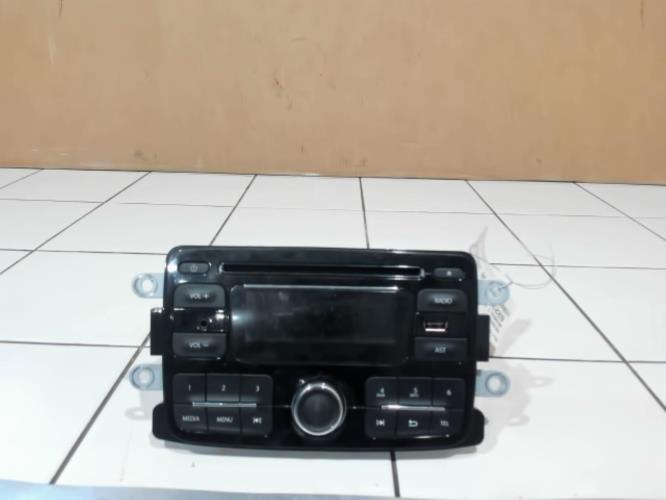 Image Autoradio d'origine - RENAULT CAPTUR 1