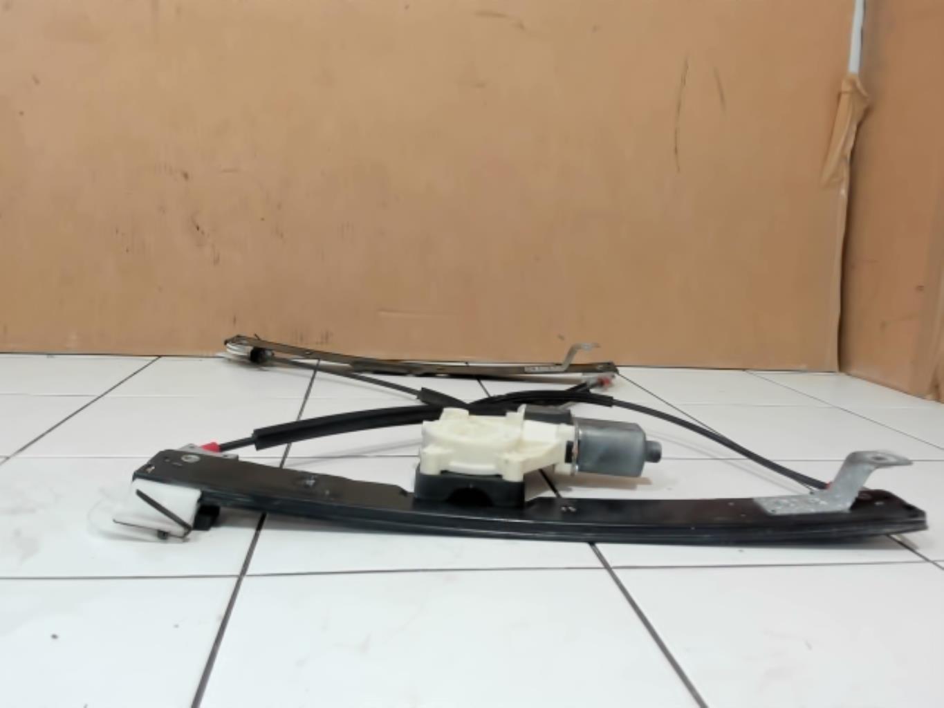 Alzacristalli elettrico anteriore destro FORD MONDEO 3 PHASE 1 BREAK Diésel - 1