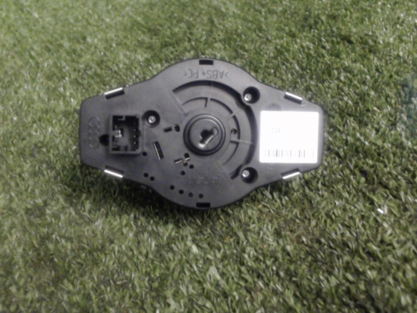 Commande de phare AUDI A4 3 AVANT PHASE 1 BREAK Diesel - 1