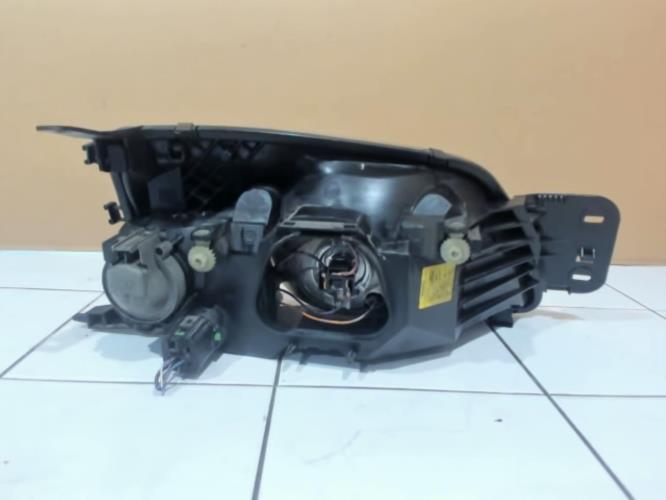 Image Optique avant principal gauche (feux)(phare) - FORD FIESTA 4