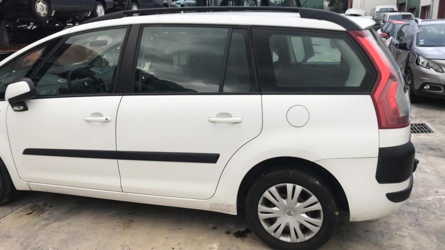 Image Pare choc arriere - CITROEN C4 GRAND PICASSO 1