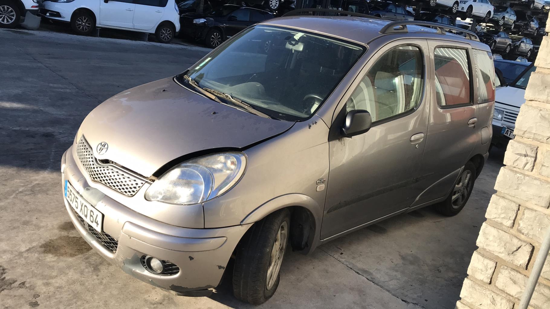 Image TOYOTA YARIS VERSO