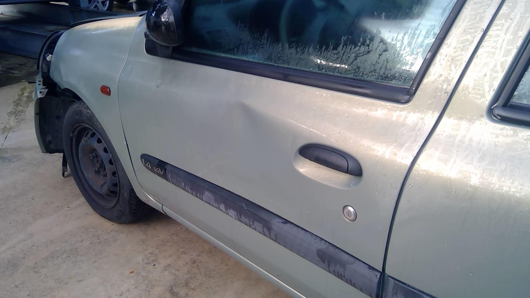 Image RENAULT CLIO 2