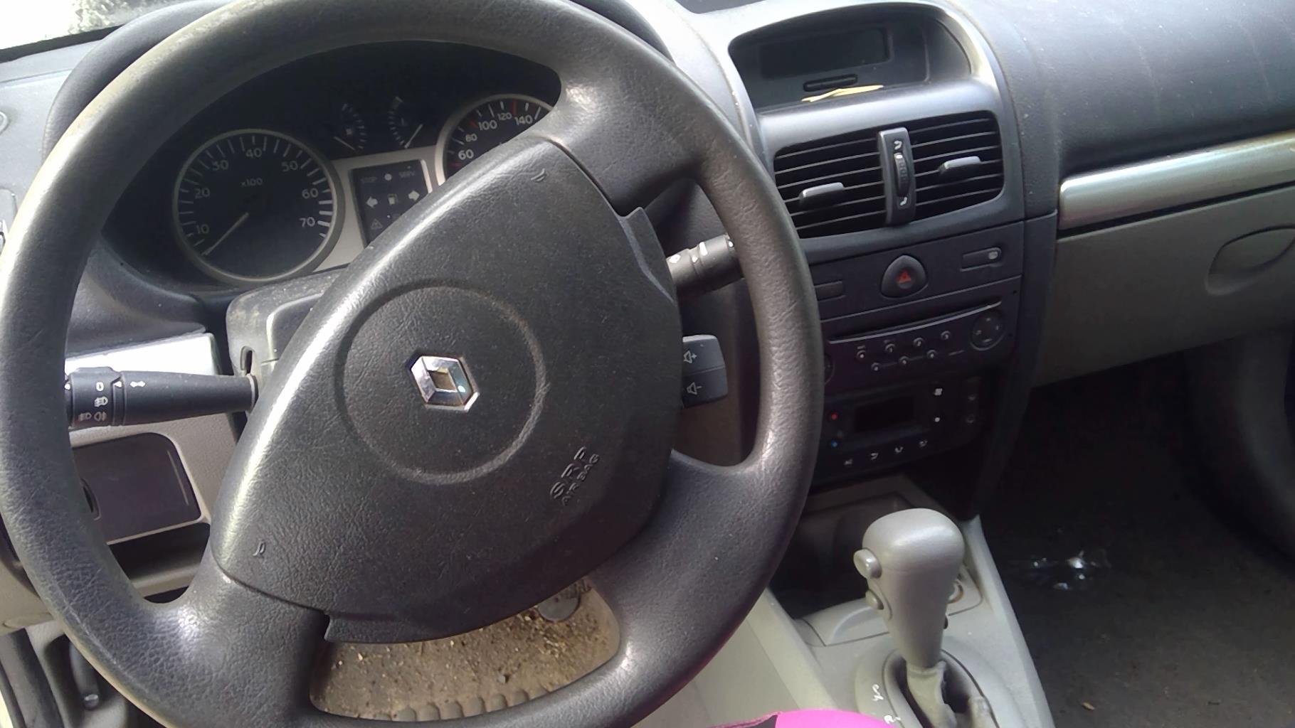 Image RENAULT CLIO 2