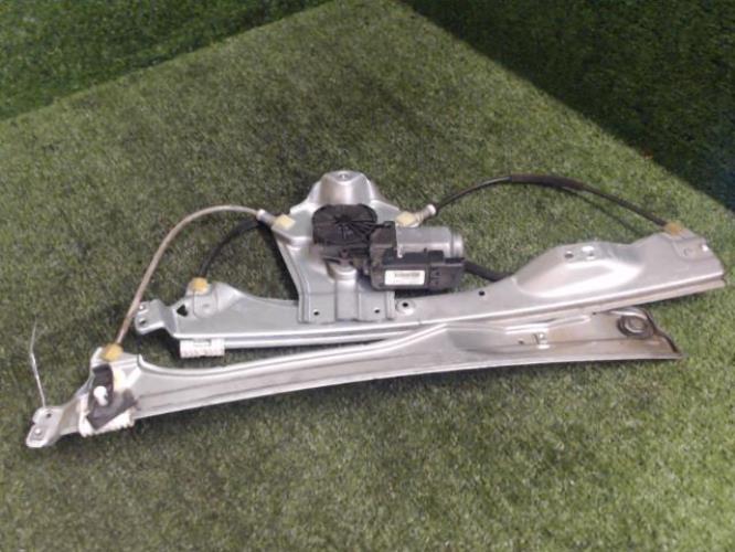 Image Leve vitre electrique avant droit - RENAULT CLIO 3