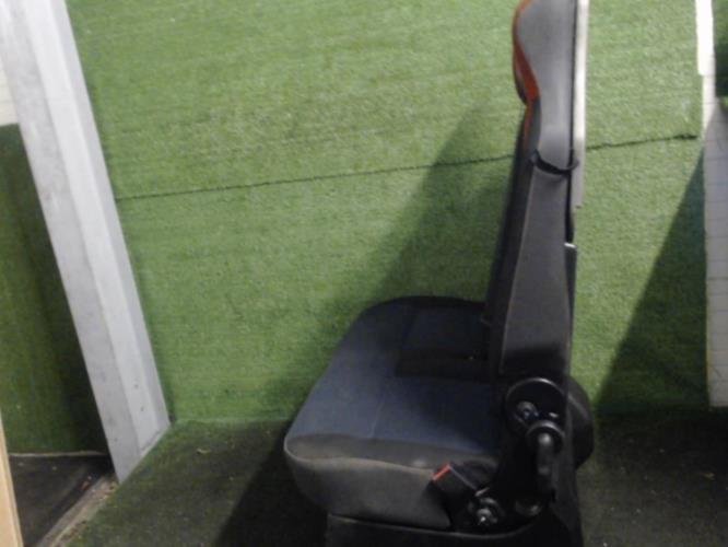 Image Siege avant droit (banquette double) - RENAULT MASTER 3
