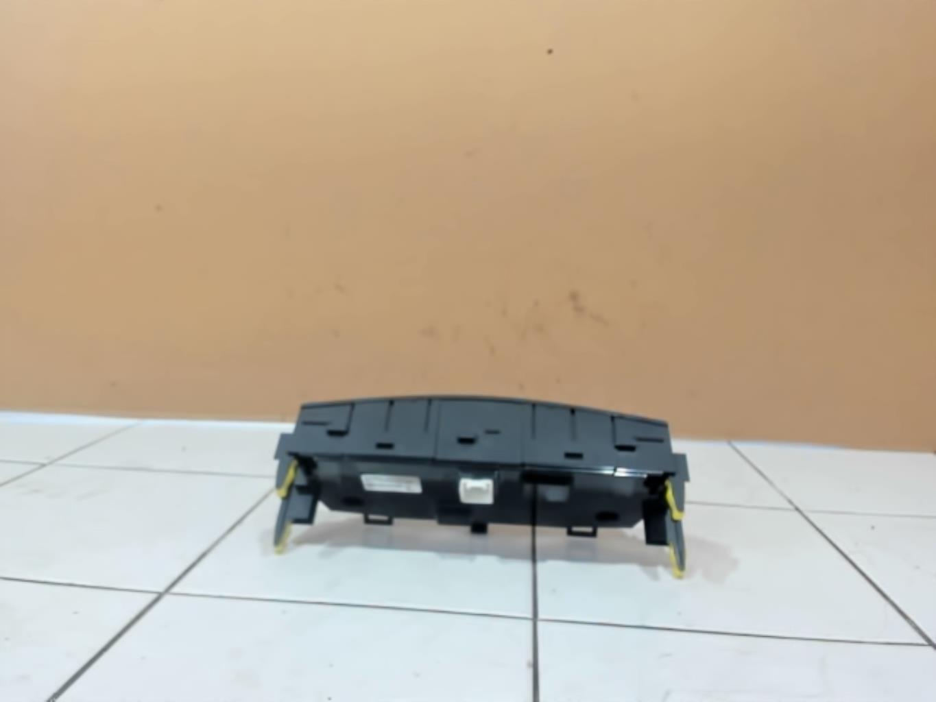 Commande chauffage TOYOTA VERSO PHASE 2 Diesel - 1