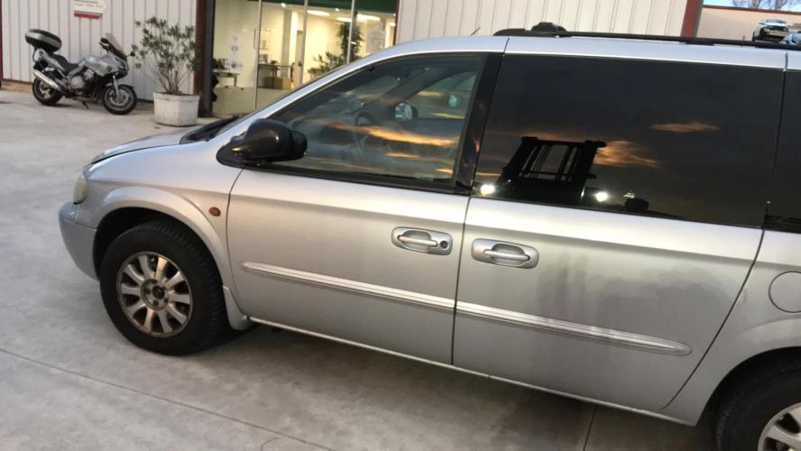 Image Pare choc avant - CHRYSLER VOYAGER 4