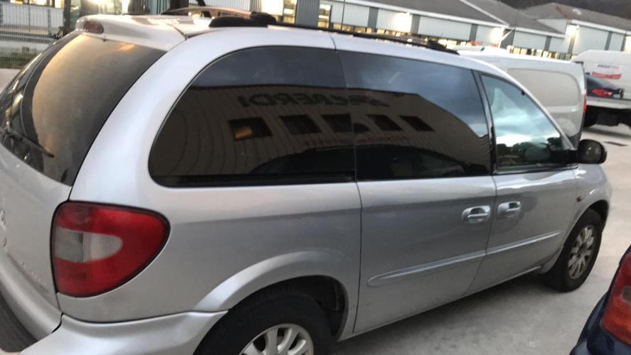 Image Pare choc avant - CHRYSLER VOYAGER 4