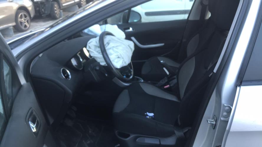 Image Ecran GPS - PEUGEOT 308 1