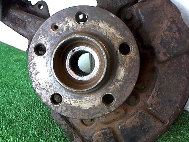Image Moyeu avant droit - VOLKSWAGEN GOLF 4