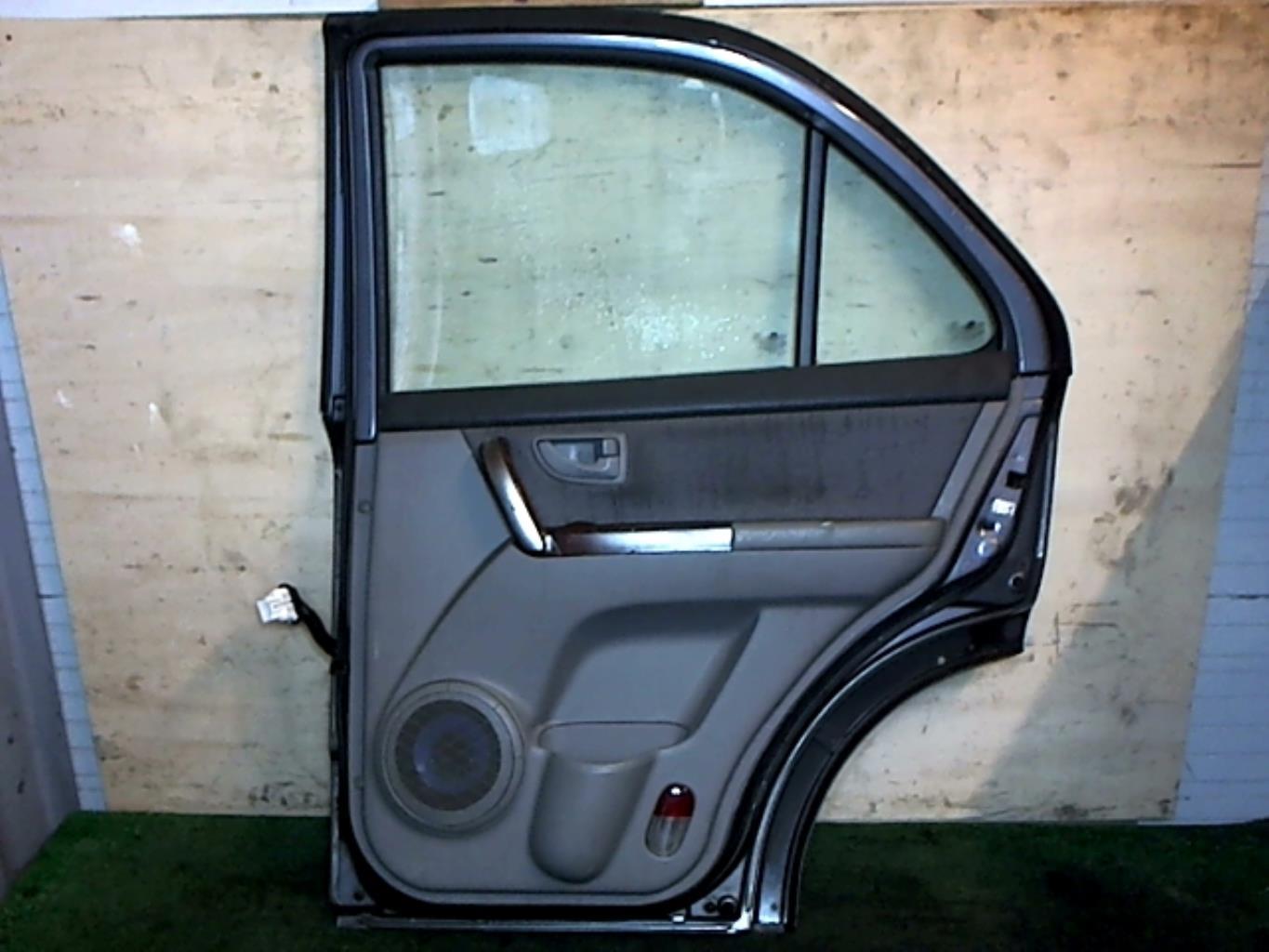Puerta trasera derecha KIA SORENTO 1 PHASE 1 Diésel - 1