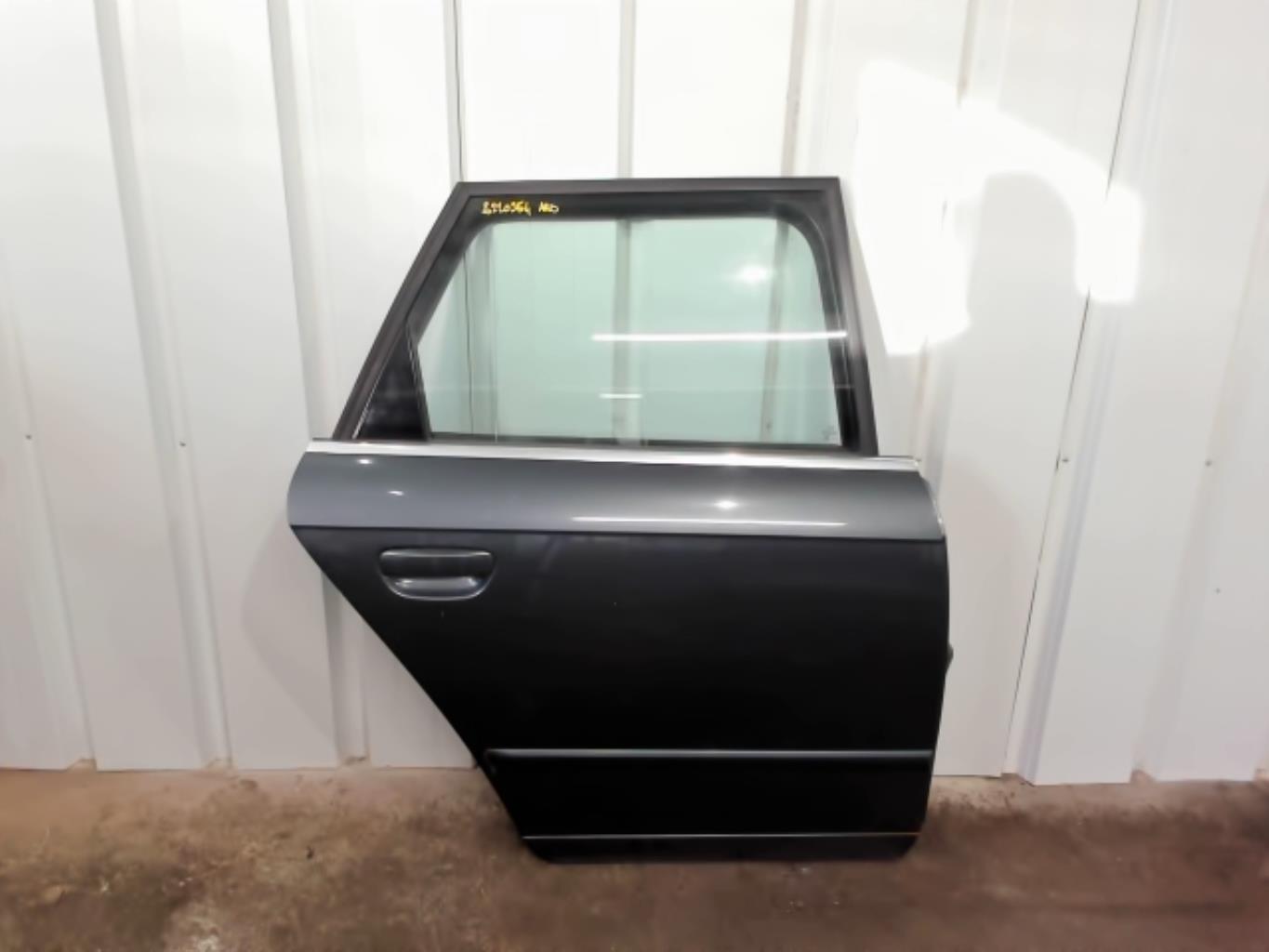 Puerta trasera derecha AUDI A4 2 AVANT PHASE 2 BREAK Diésel - 1