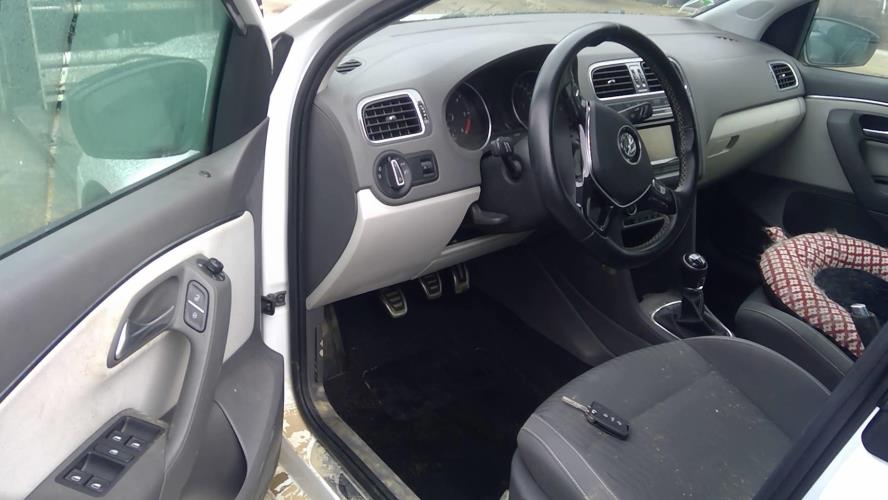 Image Feu arriere principal gauche (feux) - VOLKSWAGEN POLO 5