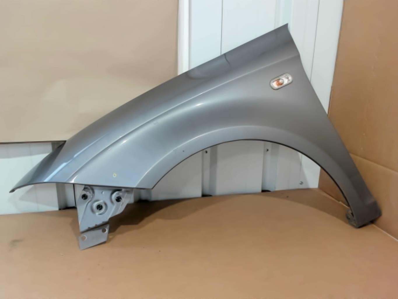 Parafango anteriore sinistro SEAT TOLEDO 3 Diésel - 1