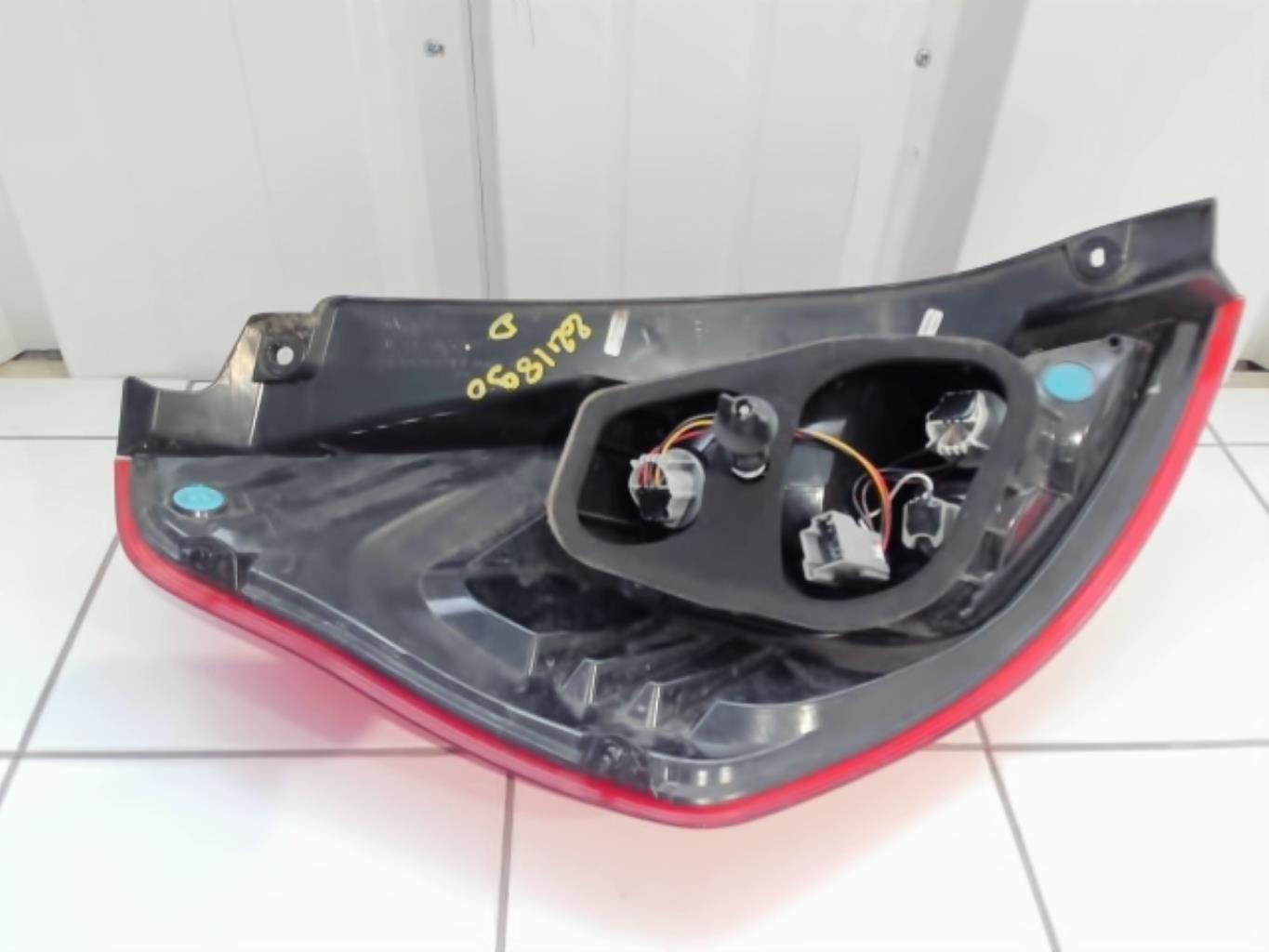 Fanale posteriore principale destro (luci) FORD FIESTA 6 PHASE 2 Gasolina - 1