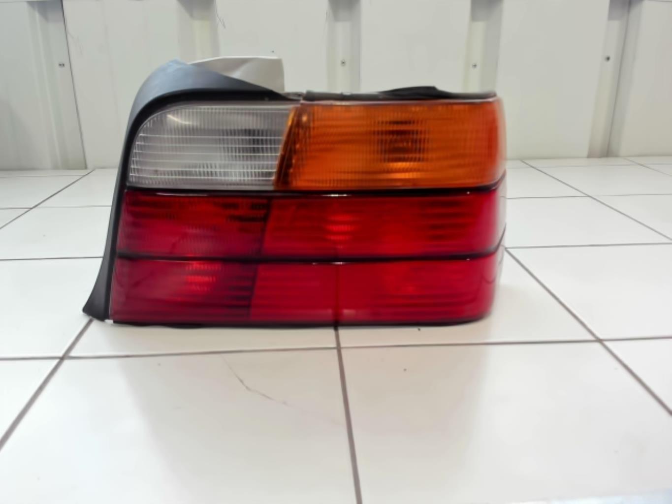 Fanale posteriore principale destro (luci) BMW SERIE 3 E36 Diésel - 1