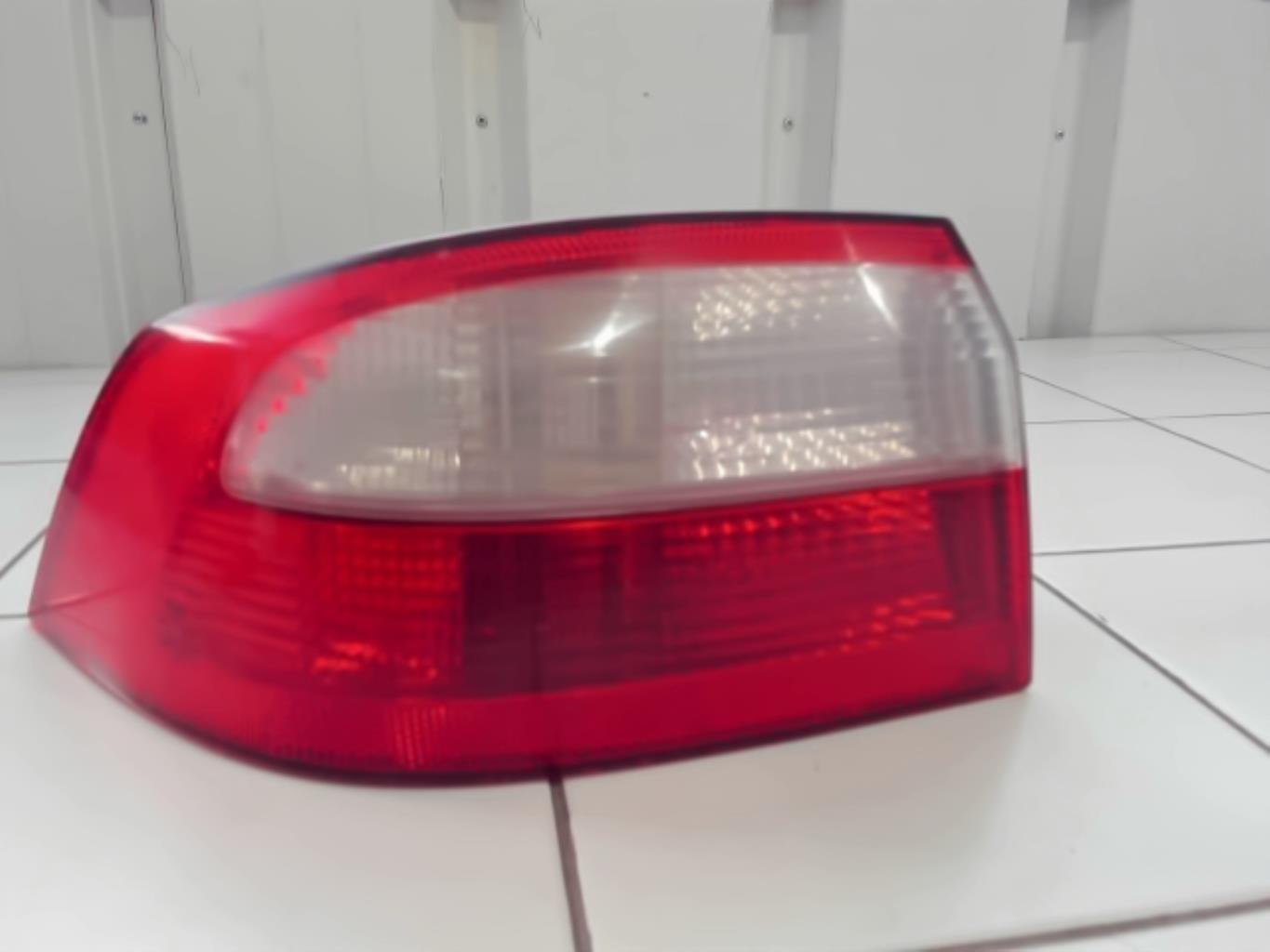 Fanale posteriore principale sinistro (luci) RENAULT LAGUNA 2 PHASE 1 Diésel - 1