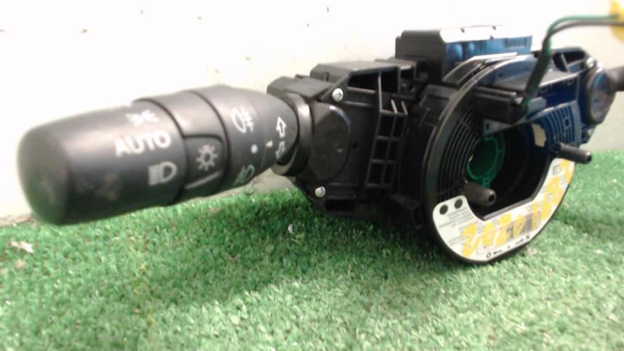 Image Com (Bloc Contacteur Tournant+Commodo Essuie Glace+Commodo Phare) - HONDA CIVIC 8