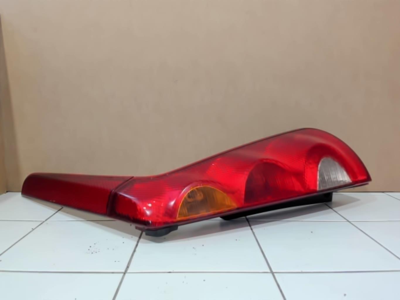 Fanale posteriore principale destro (luci) NISSAN NOTE 1 PHASE 1 Diésel - 1