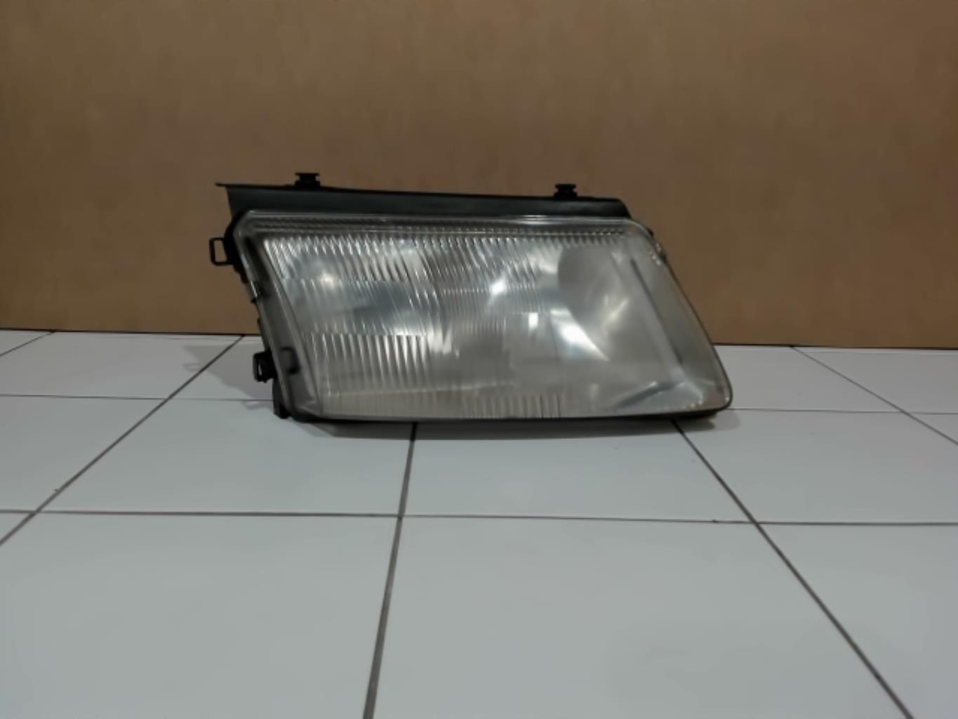 Gruppo ottico anteriore principale destro (luci)(faro) VOLKSWAGEN PASSAT 4 PHASE 1 BREAK Diésel - 1